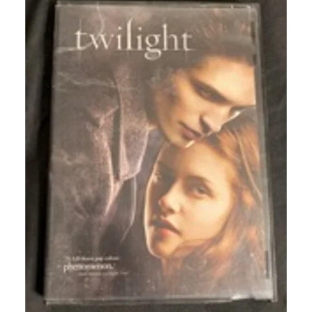 Twilight DVD Movie 2008 Kristen Stewart Robert Pattinson Romance Drama